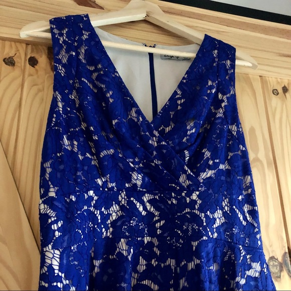 Royal Blue Lace dress with beige underlay. Size 6. - Picture 4 of 5